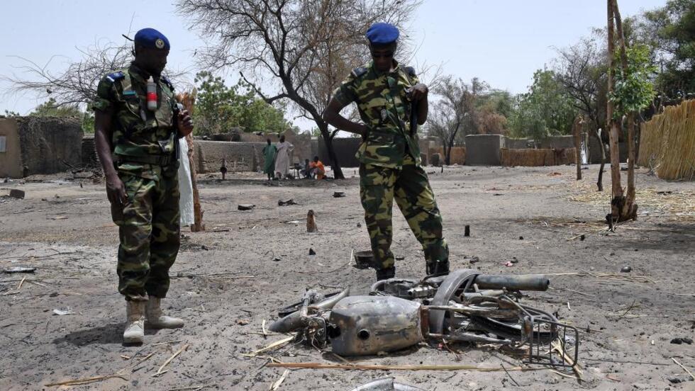 Soldiers foil B’Haram attack on Lake Chad naval base, kill dozens