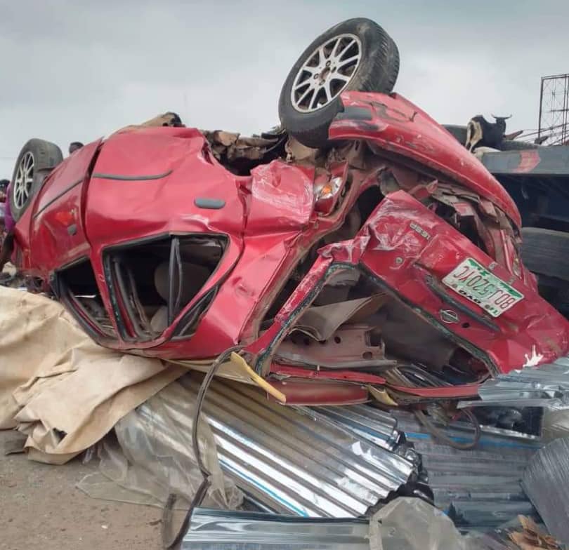 Just In: 16 dead 17 Injured, in Ibadan early morning crash