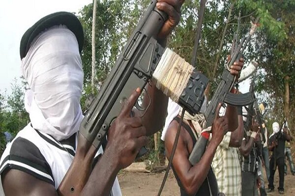Gunmen attack Ogbomoso immigration office, cart away rifle, ammunition
