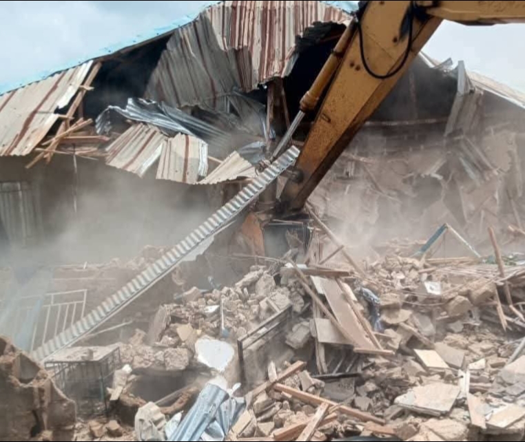 Oyo Govt Demolishes Building Used as Kidnappers’ Hideout in Adelabu Family Abduction