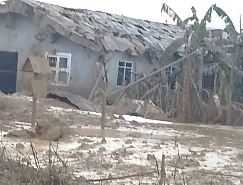Explosion Rocks Rivers Community, Razes Over 50 Houses, Injures 20