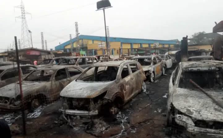 21 vehicles burnt as fire razes mechanic shop in Lagos