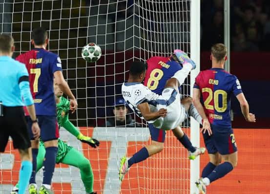 Dumfries, Yamal shine as Barca, Inter tie in C'League semi final thriller