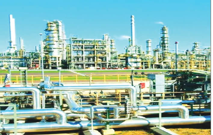 Dangote refinery should sell petrol around N750/litre – Marketers