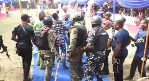 Just In: Osun governor's security aides attack Ogun NUJ Secretary, Bunmi Adigun