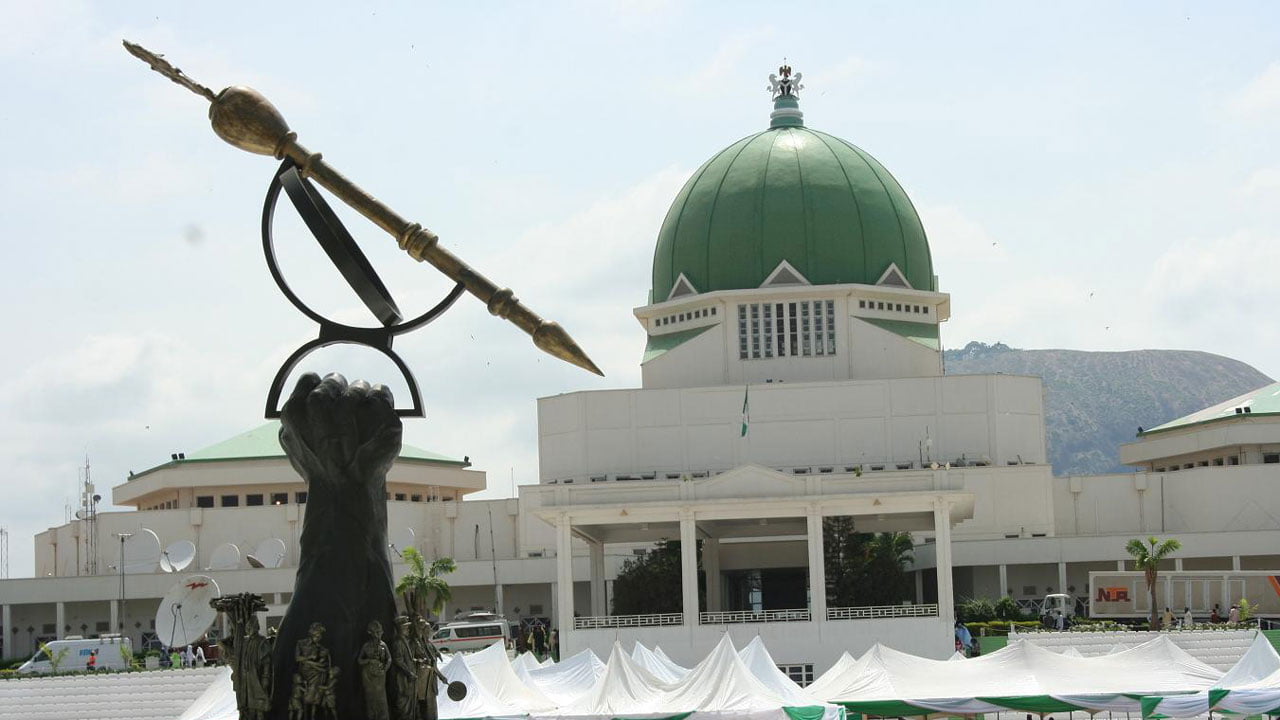N’Assembly asks FG to withdraw 2025 budget contract circulars